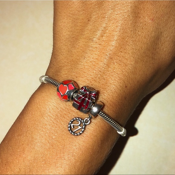 Pandora bracelet charms - Picture 2 of 5